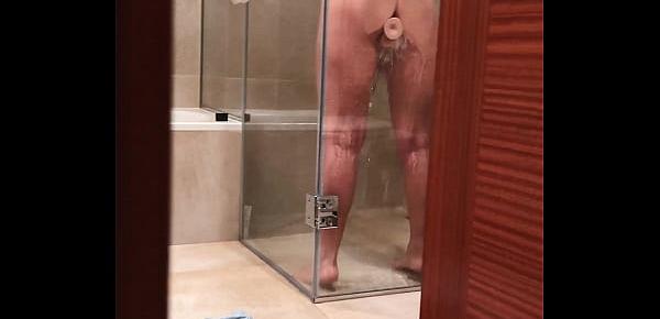  Pervert films blonde girl during orgasm in hotel shower